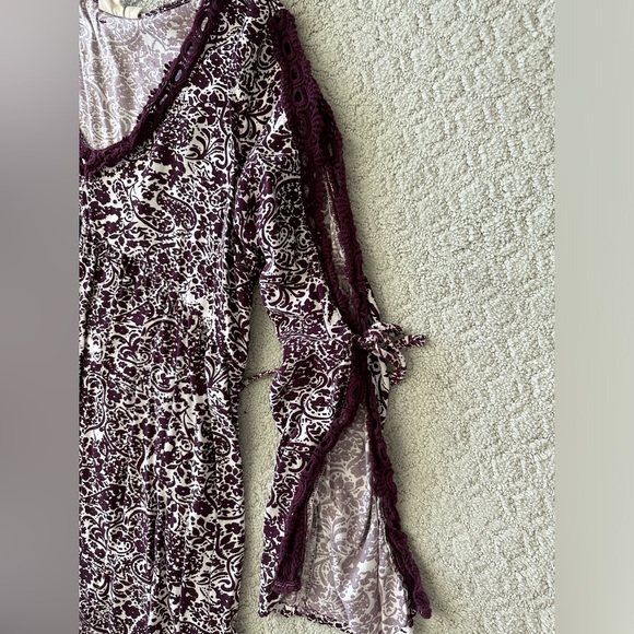 Roxy Dress - Picture 2 of 3